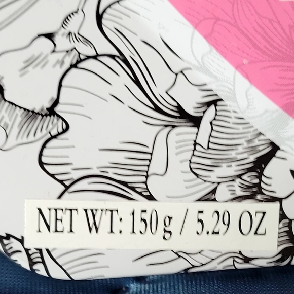 Luxury soap 'Love Is' with rose petal fragrance. This soap will clean and leave - Picture 5 of 8